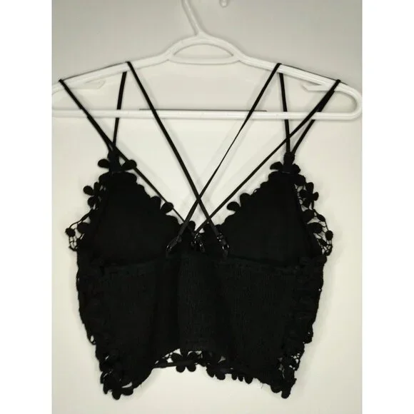 Davi & Dani Women Sz S Boho Bralette Floral Crochet Lace Eyelet Black Wireless - Picture 3 of 5